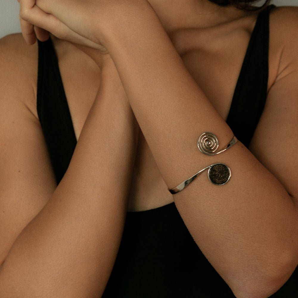 The Queen of the Mediterranean Bangle Bracelet - Sahakian Jewelry