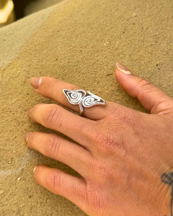 Isis Ring