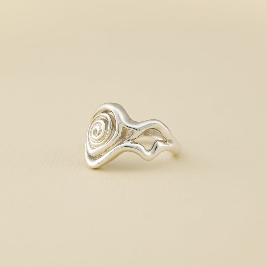 Titania ring medium silver