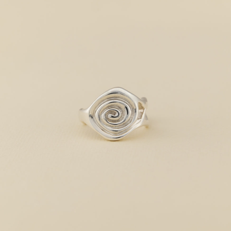 Titania ring large silver