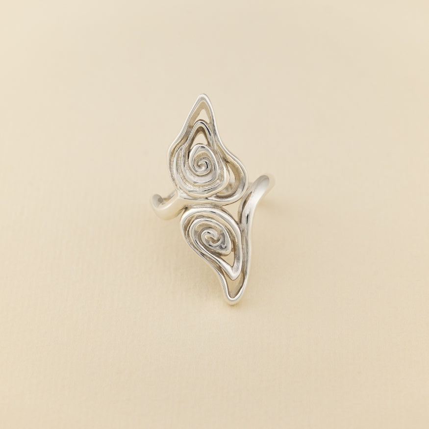 Isis ring silver